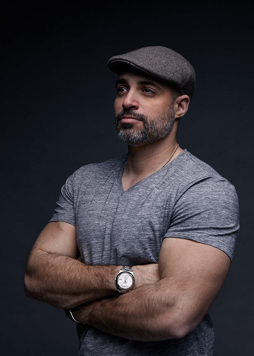 Üzleti portréfotózás során készített fotó Ritter Doronról.