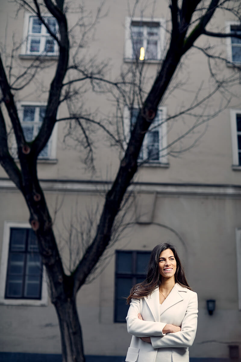 Portréfotózás során készített fotó Szentkirályi Alexandráról.