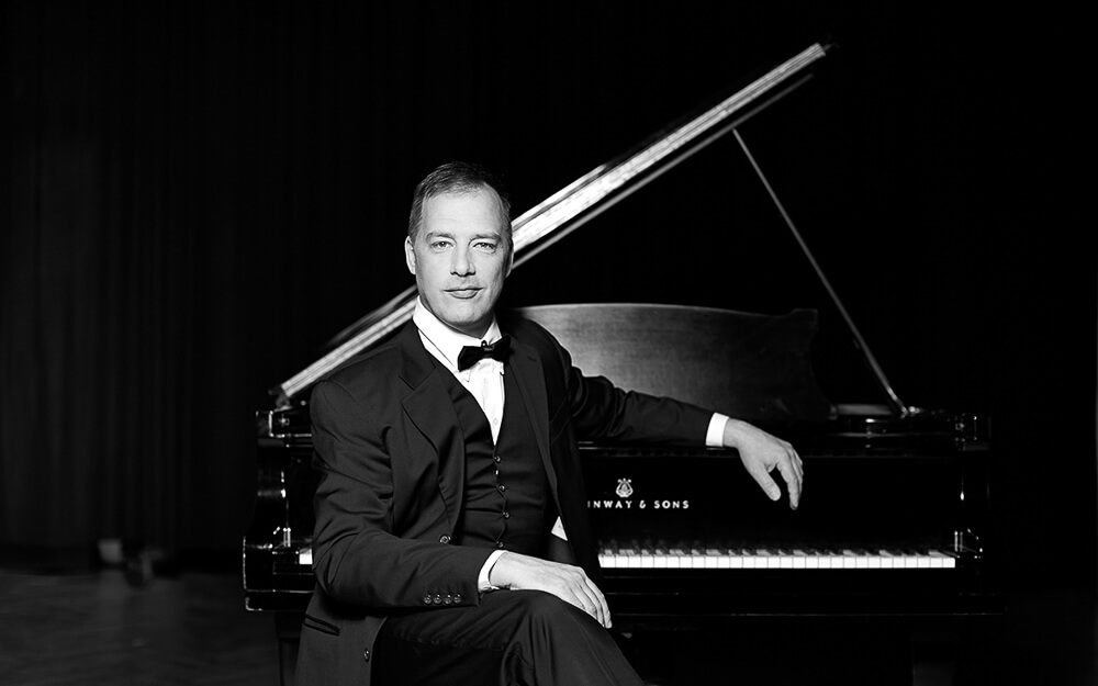 Lengyel Zoltán portréfotózás közben.