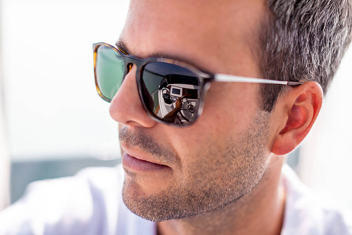 Reklámfotózás során készített portréfotó.