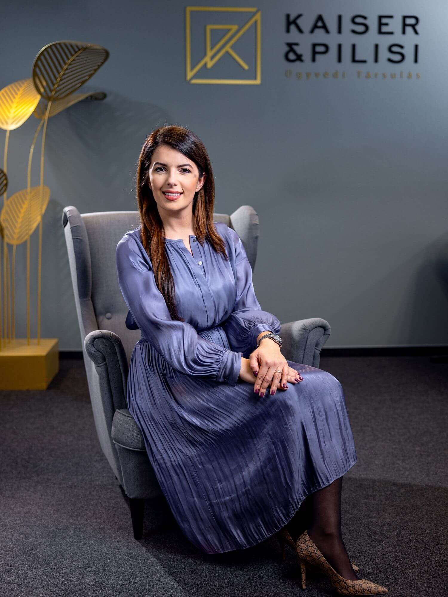 A Kaiser & Pilisi Ügyvéd Társulás portréfotózása az irodában.