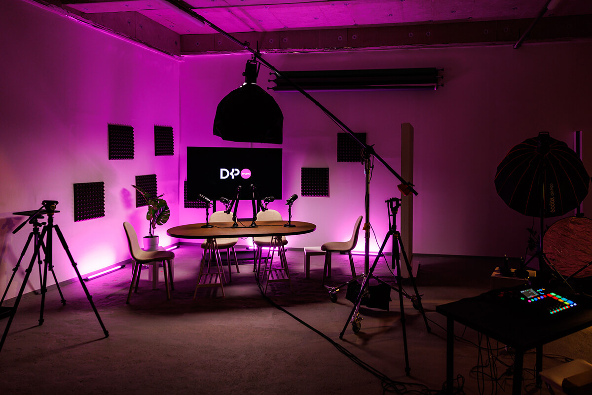 Podcast Stúdió Budapesten – Stratégia, gyártás, publikálás | DKP Visual Studio